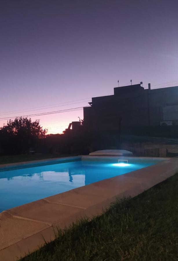 En Koslay Nalala Ivoque Con Piscina Climatizada