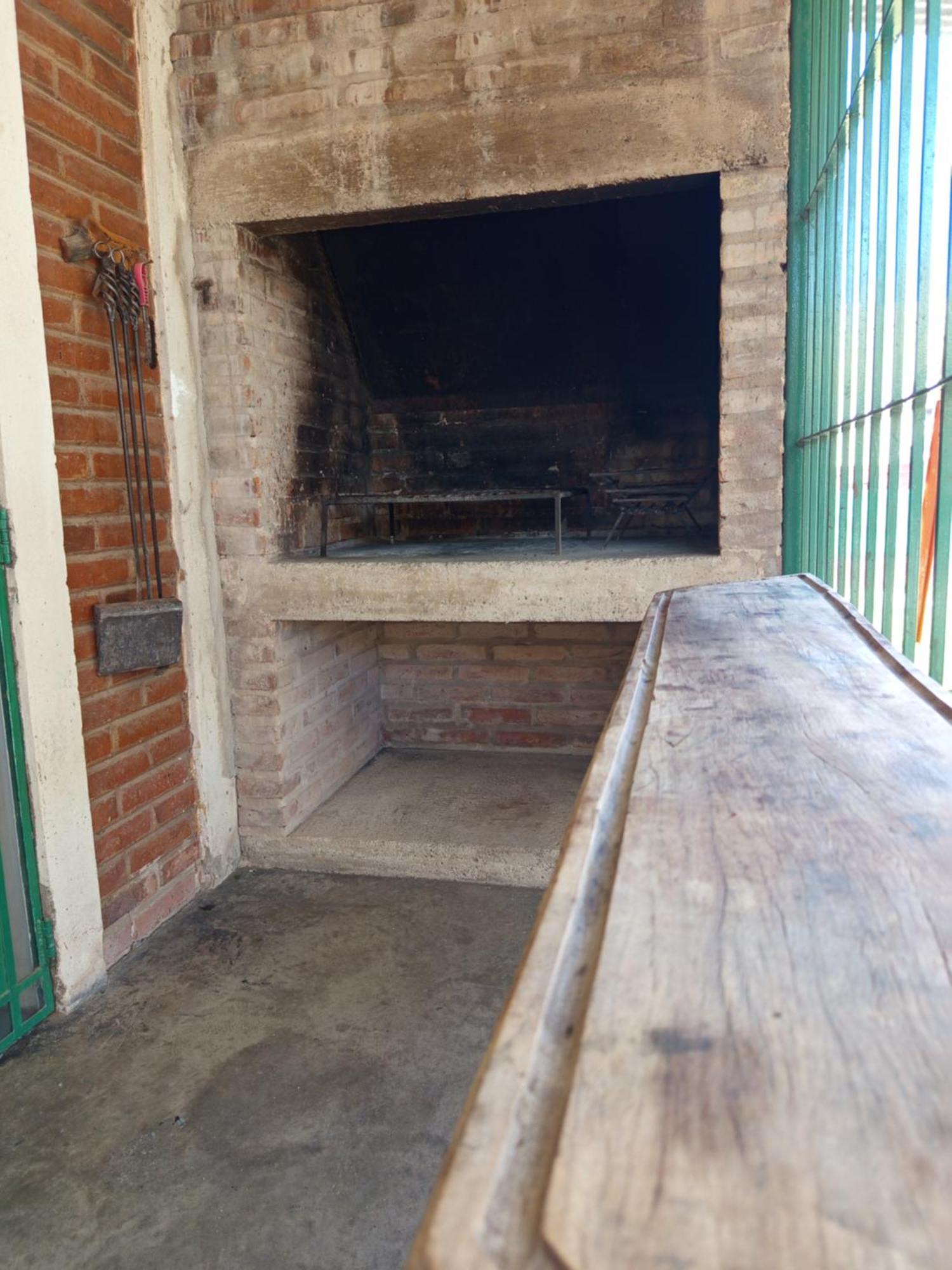 En Koslay Nalala Ivoque Con Piscina Climatizada