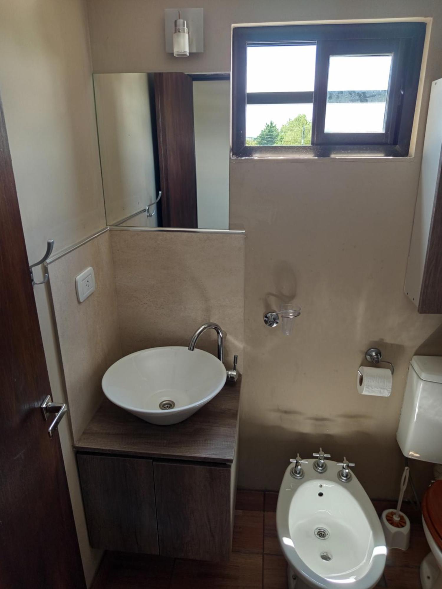 En Koslay Nalala Ivoque Con Piscina Climatizada